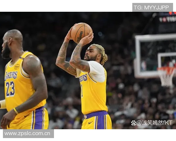 浓眉赛季初期表现抢眼场均247分12板助攻数据亮眼