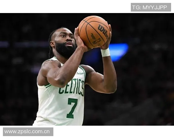 末节狂砍14分杰伦布朗全场25投11中斩获31分9篮板2助攻2封盖表现出色